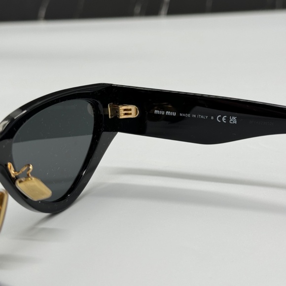 NEW SMU 03Z 1AB5S0 MIU MIU BLACK MU03ZS 1AB5S0 WOMEN SUNGLASSES MU 01ZS 1AB5S0 - Picture 10 of 11